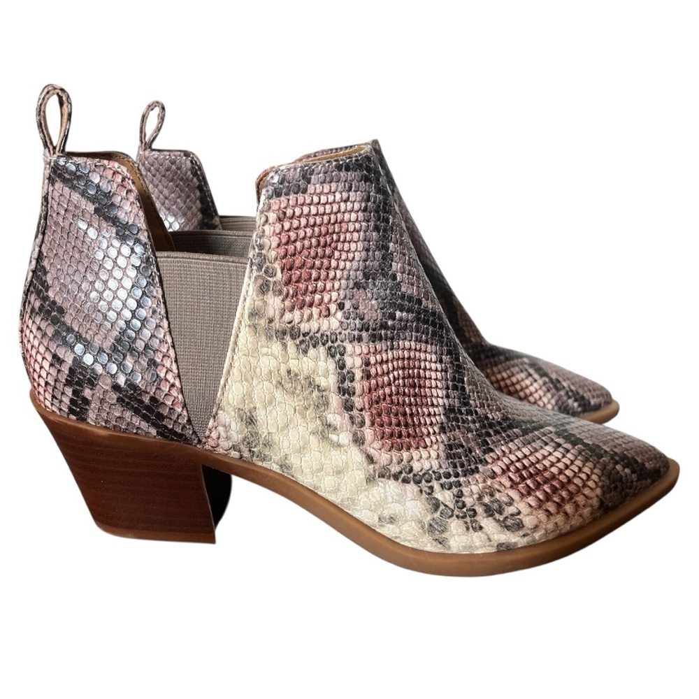 Dolce Vita Samy Blush Snakeskin Ankle Booties Size 9